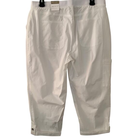 Chico's Pants NWT Size 1.5 (10) Fitigues Cargo Capri Alabaster Vacation Leisure - Picture 2 of 9